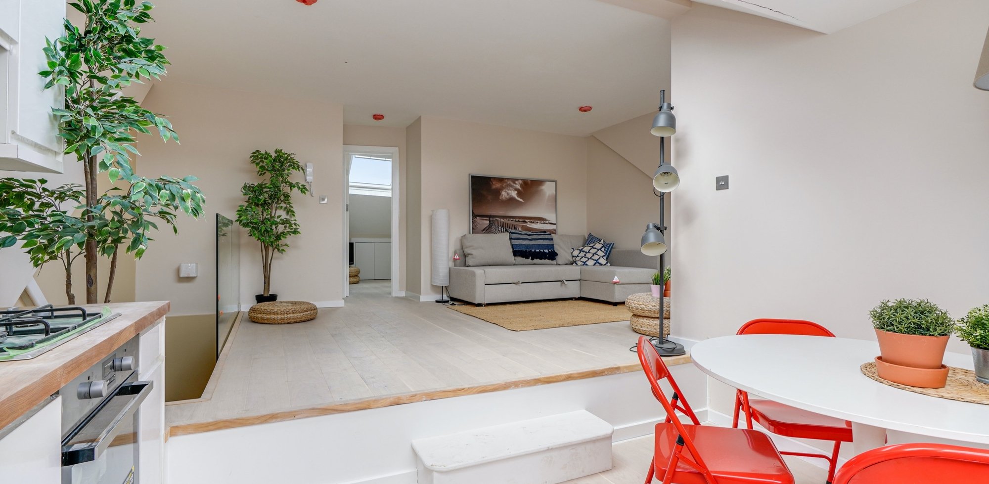 Flat For Sale in Acton Lane , Harlesden, London, NW10