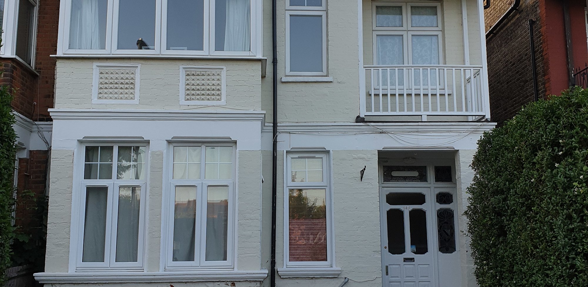 Flat For Sale in Lynton Road, London, W3