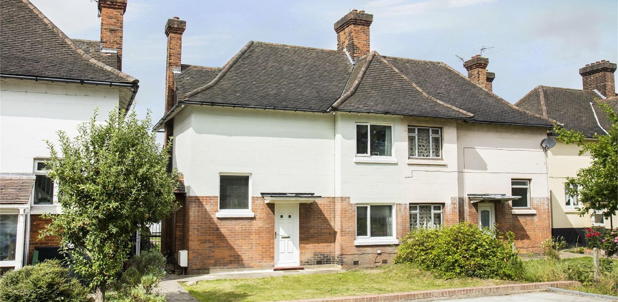 House For Sale in Old Oak Road, Acton