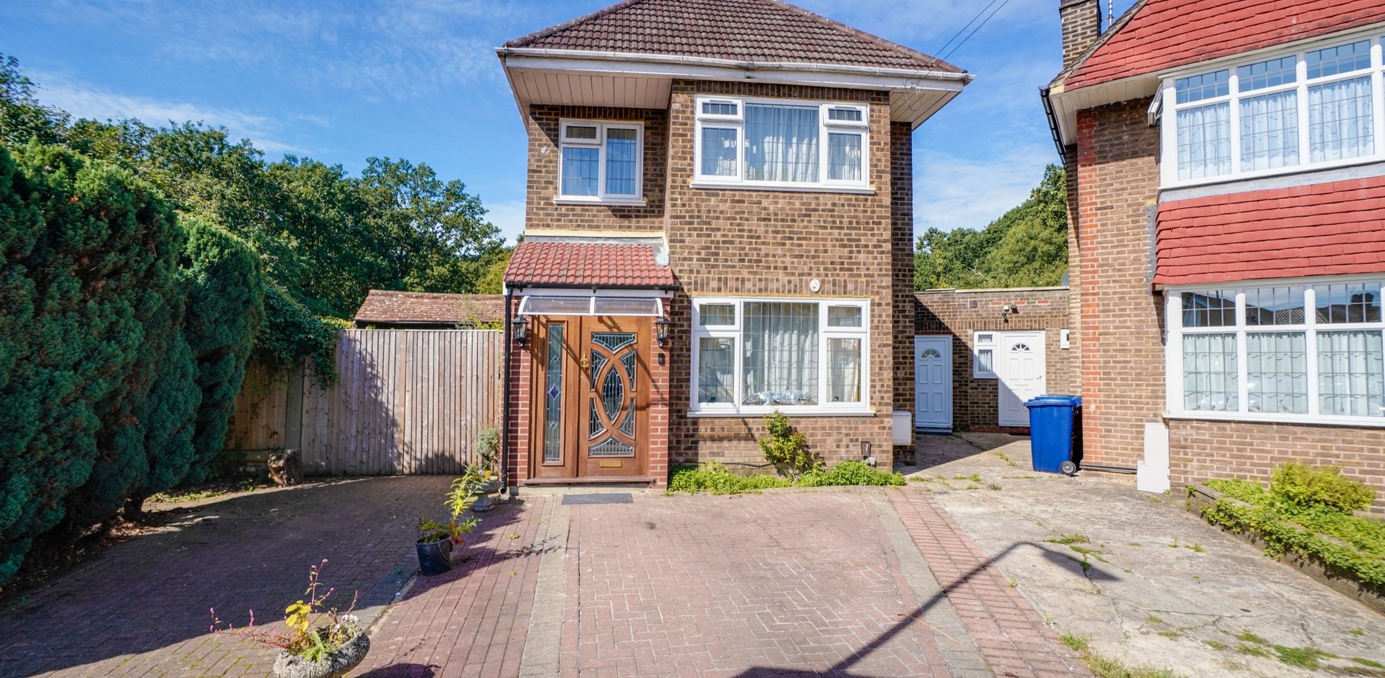 House For Sale in Sunley Gardens, Perivale, Greater London, Greenford, UB6