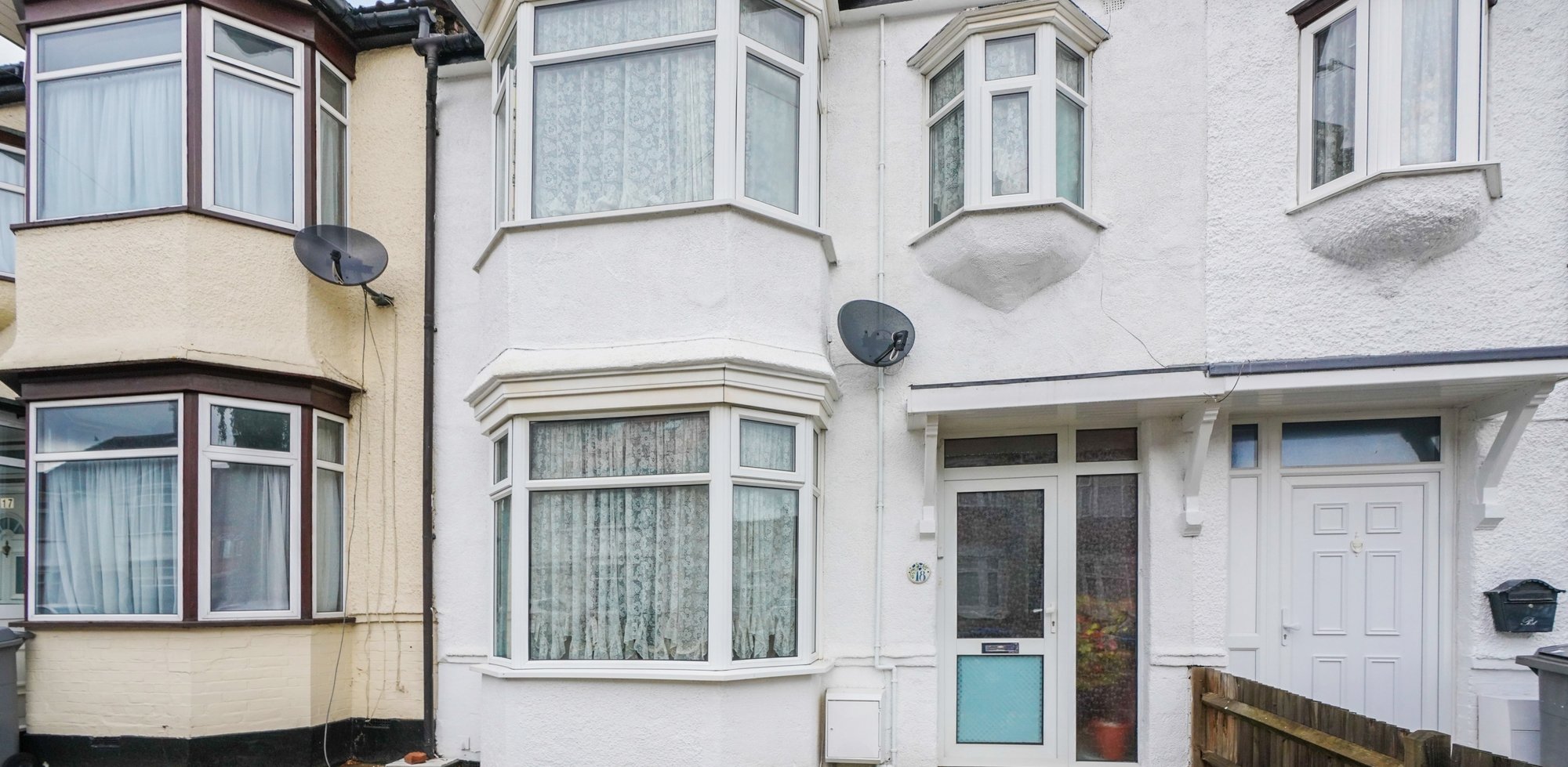 House For Sale in Walrond Avenue, Greater London, Wembley, HA9