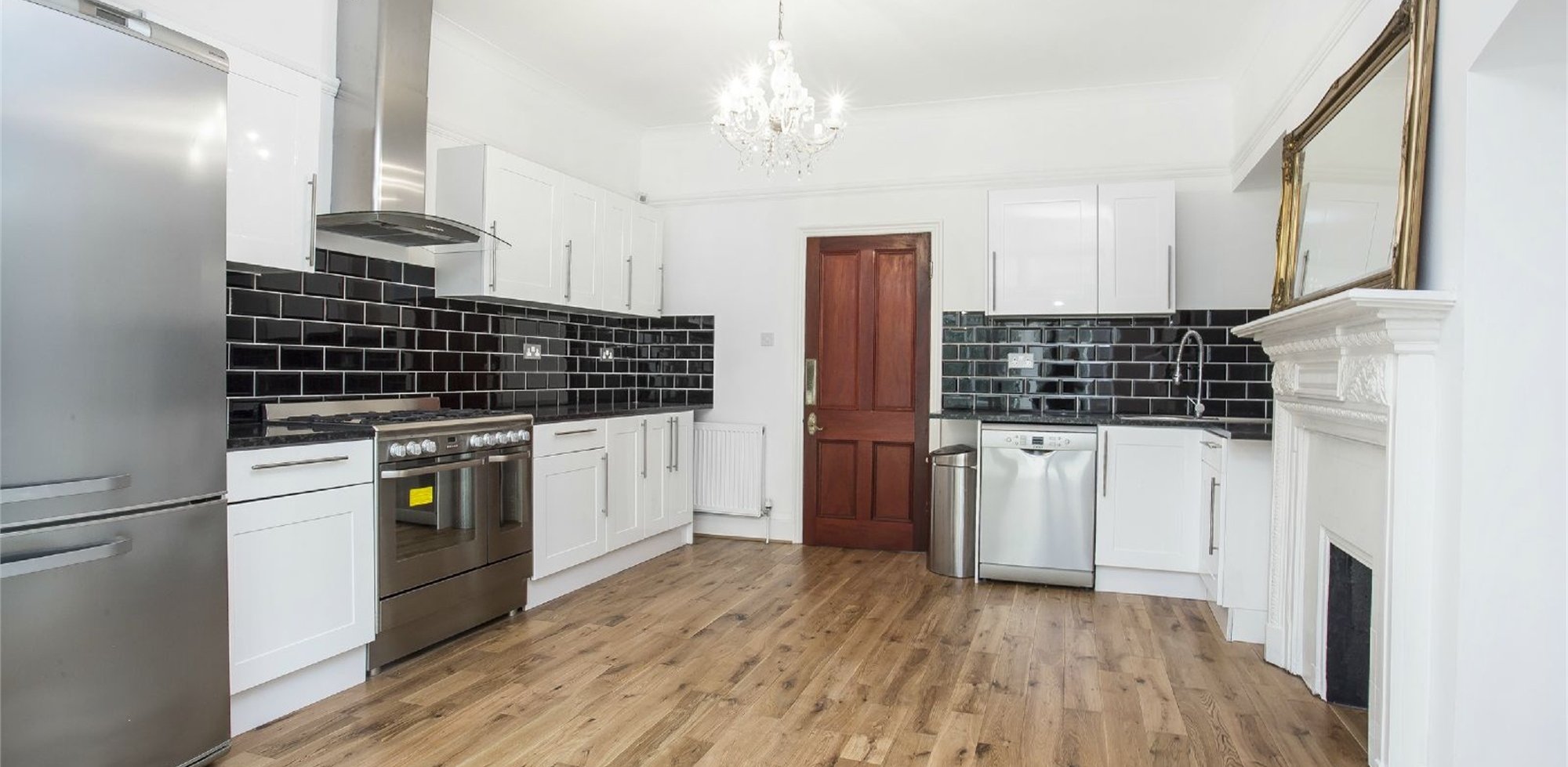 House To Rent in Birch Grove, London, W3