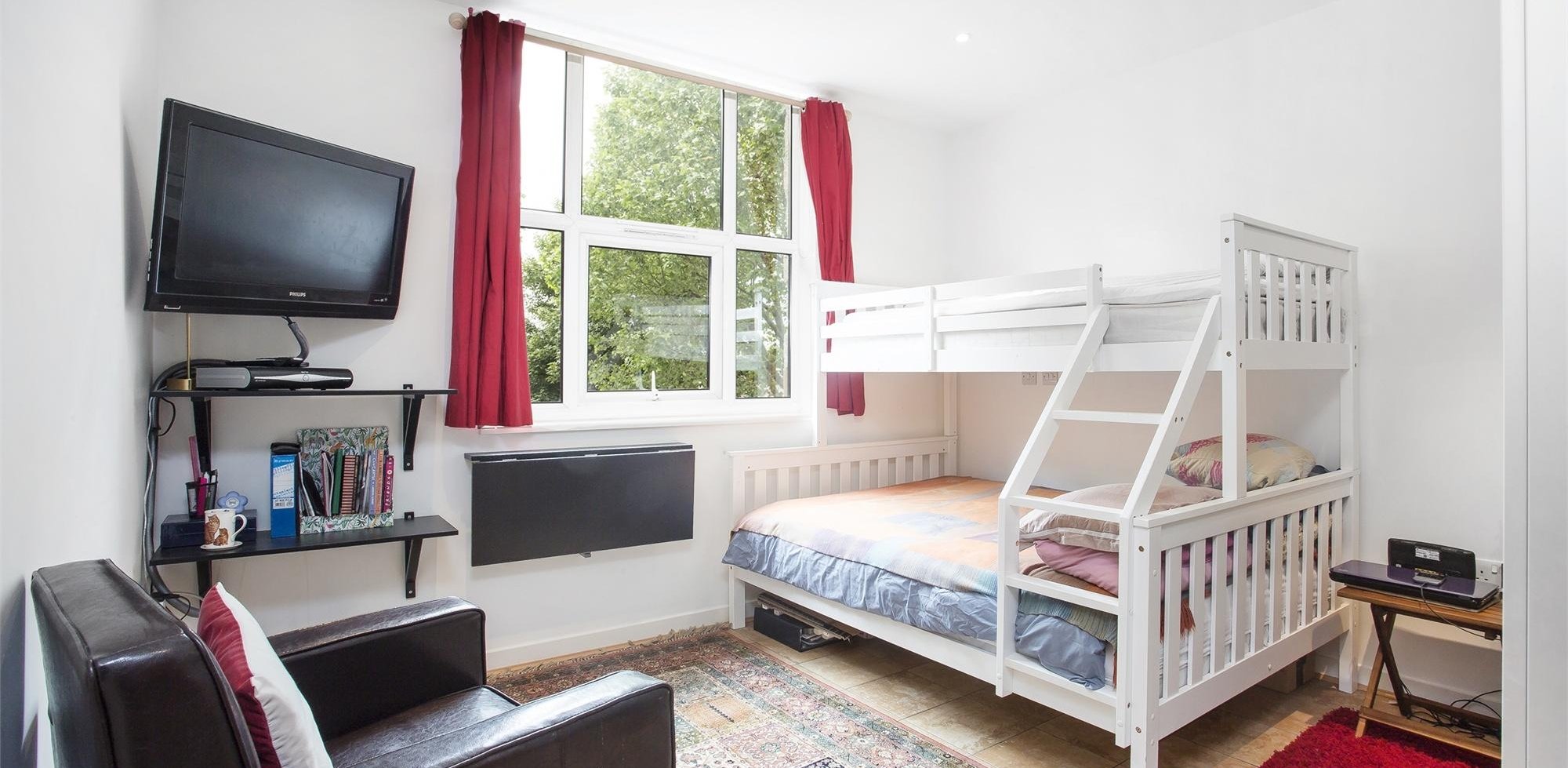 Flat To Rent in Bromyard House, Bromyard Avenue, Acton