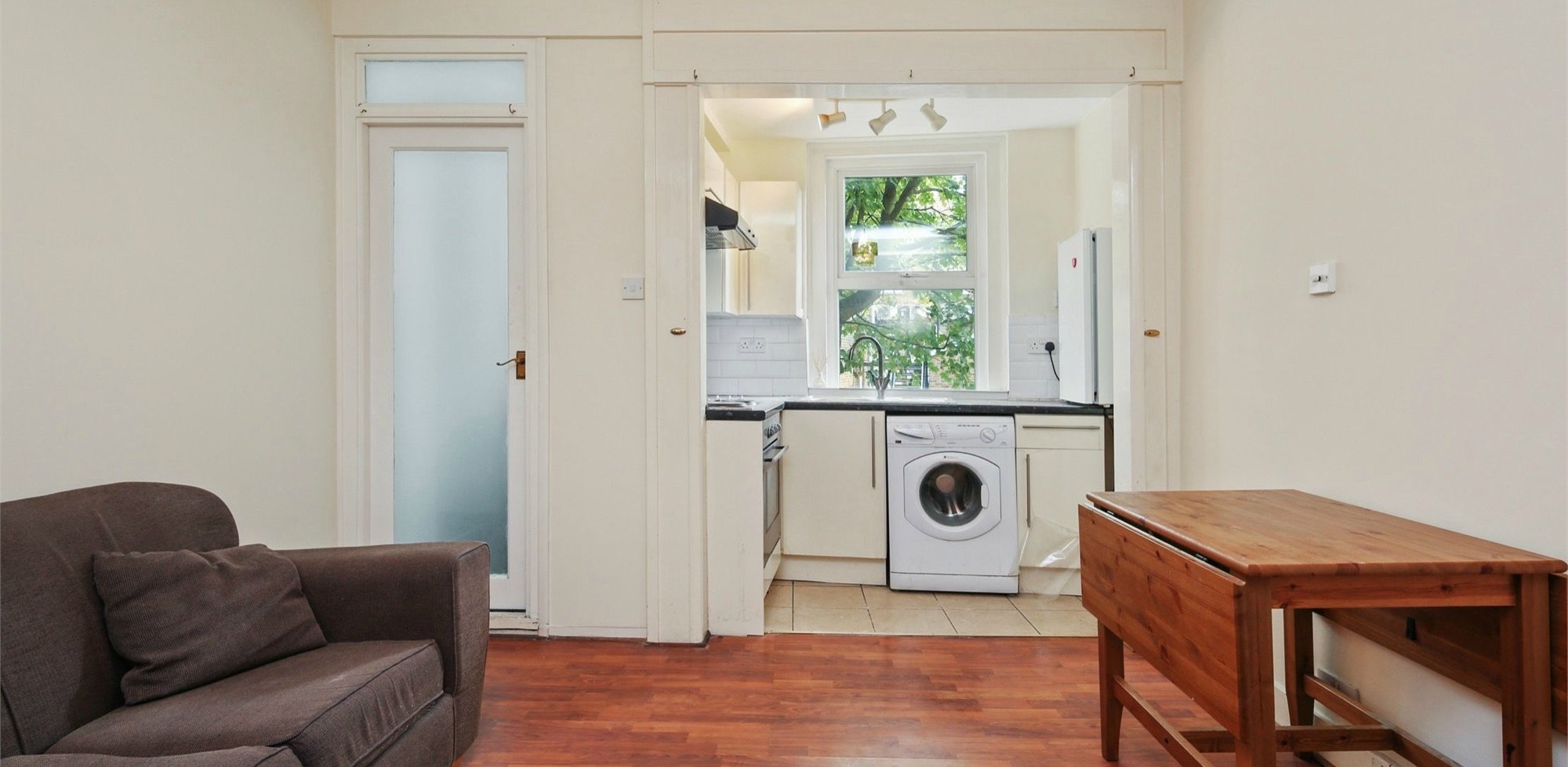 Flat To Rent in Chiswick Road, Chiswick, London, W4