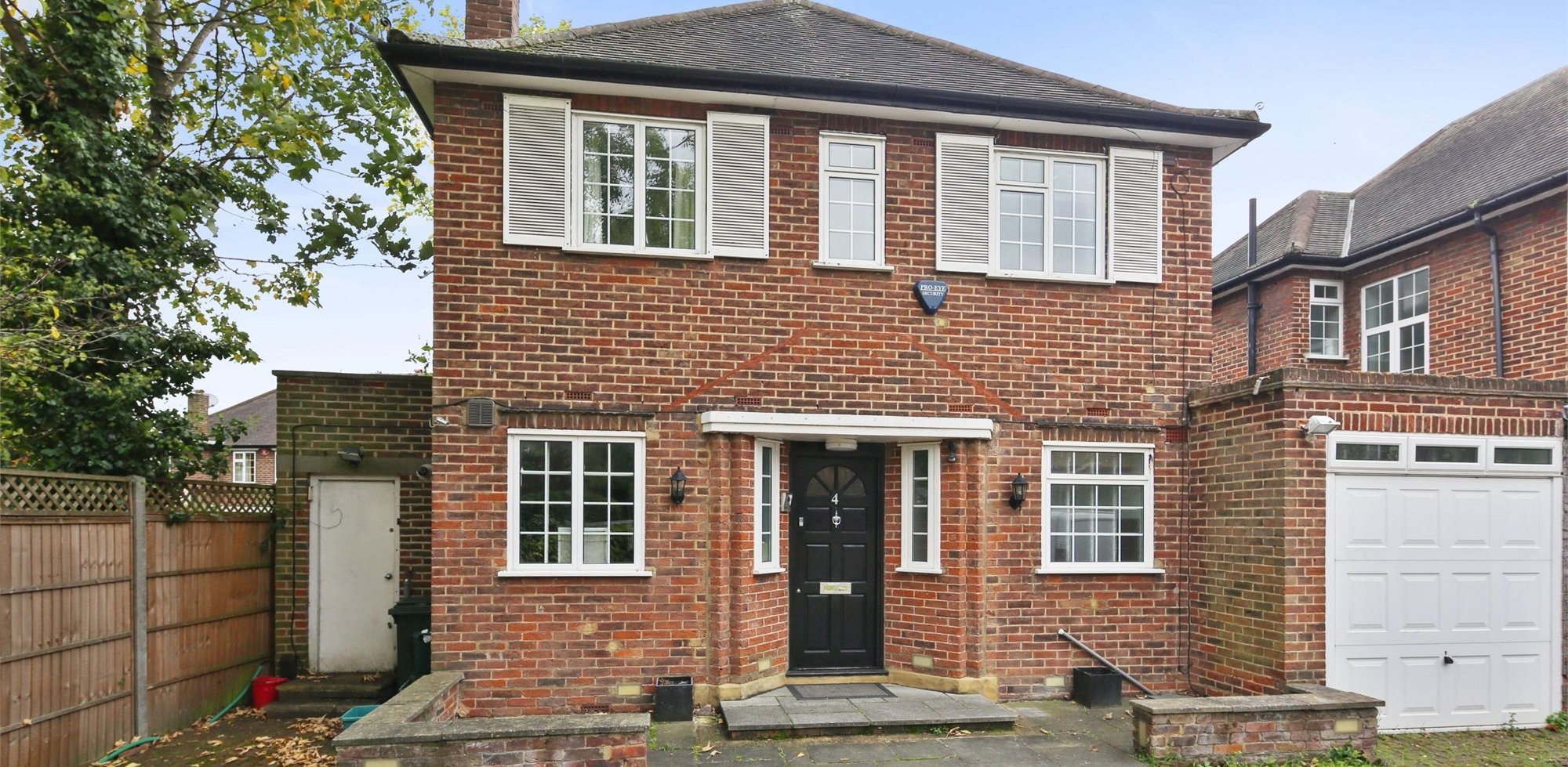 House For Sale in Heath Close, Ealing, W5