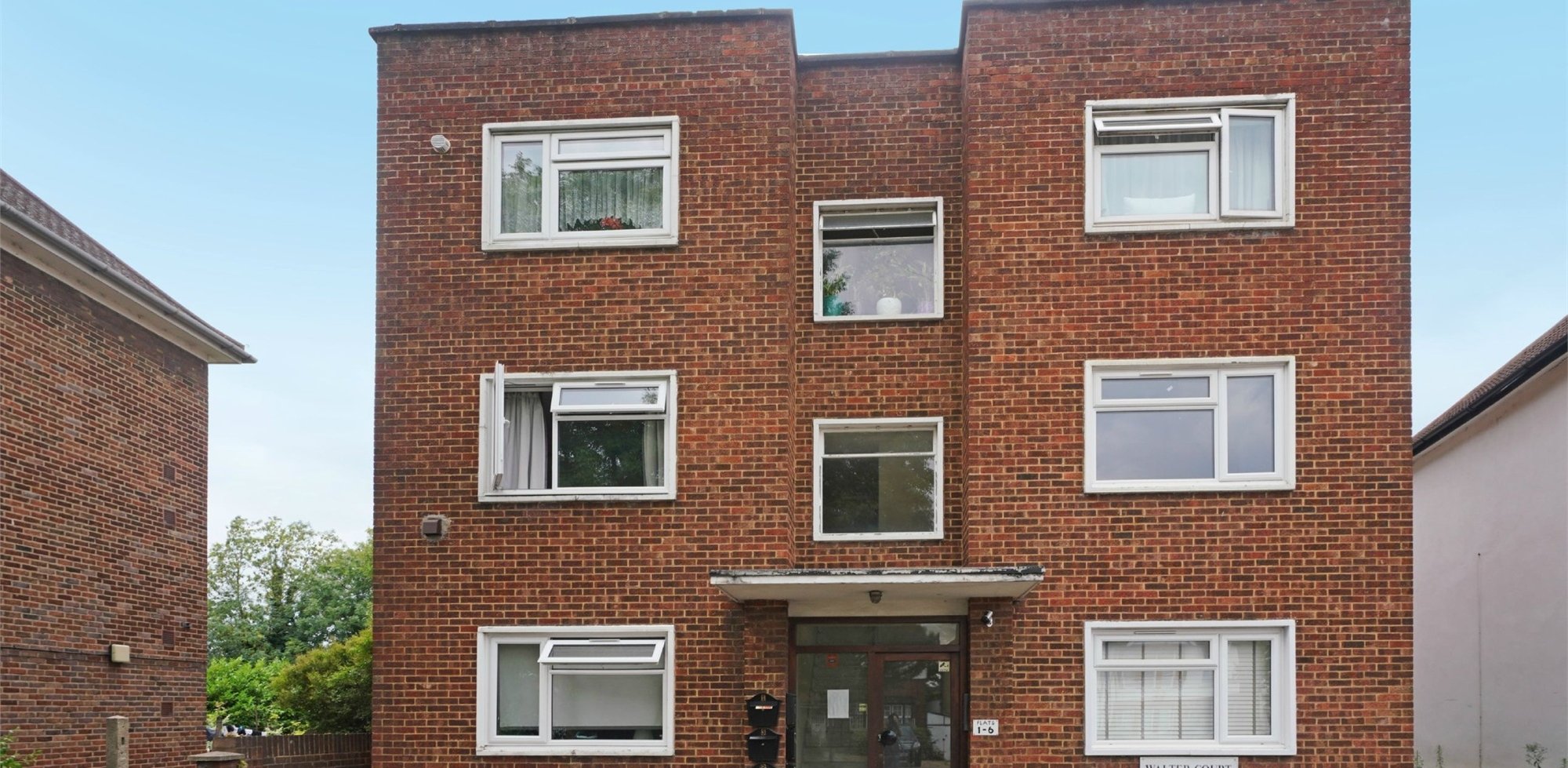 Flat To Rent in Lynton Terrace, Acton, London, W3