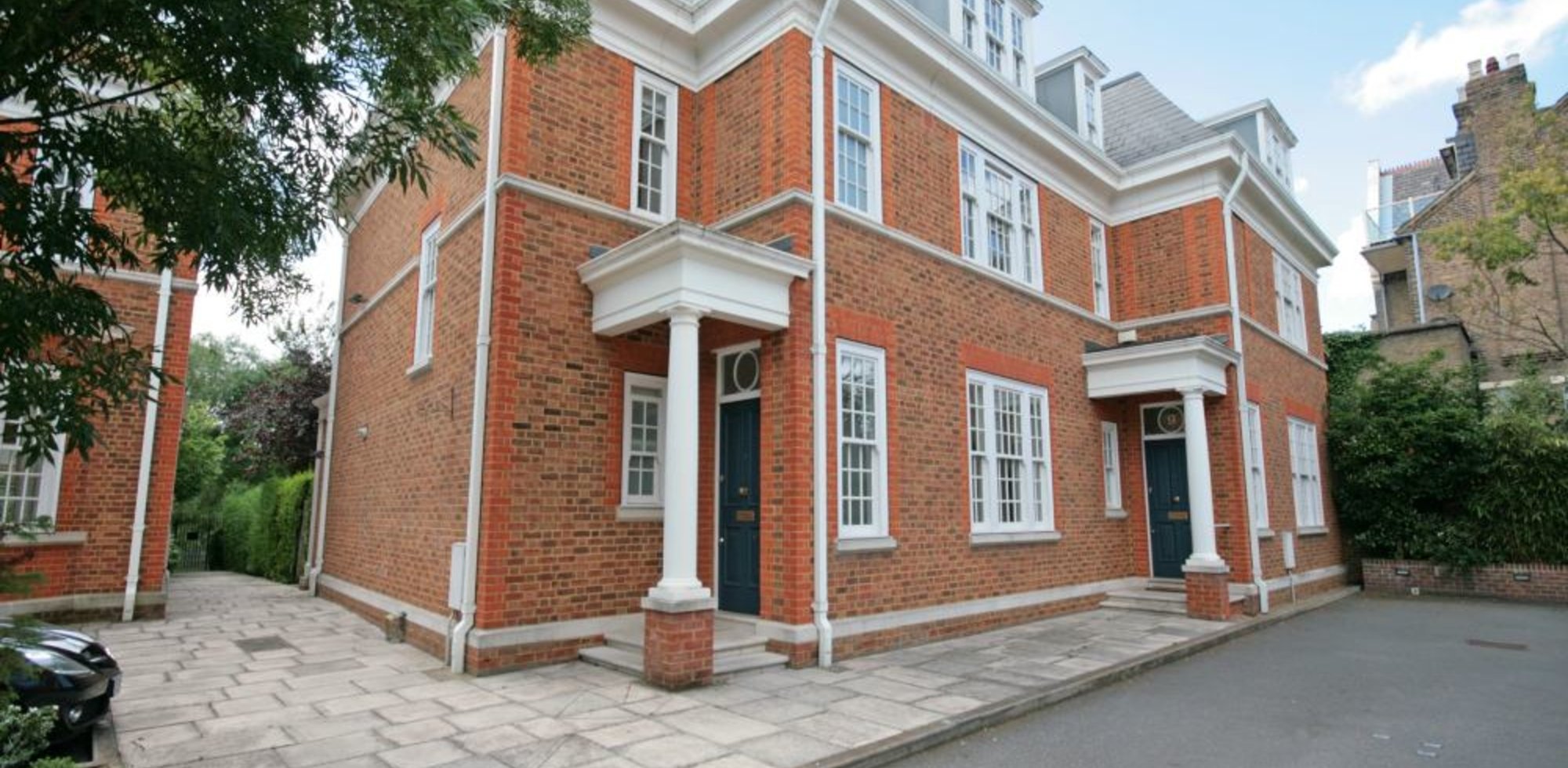 House To Rent in Redcliffe Gardens, Grove Park Road, Chiswick, W4