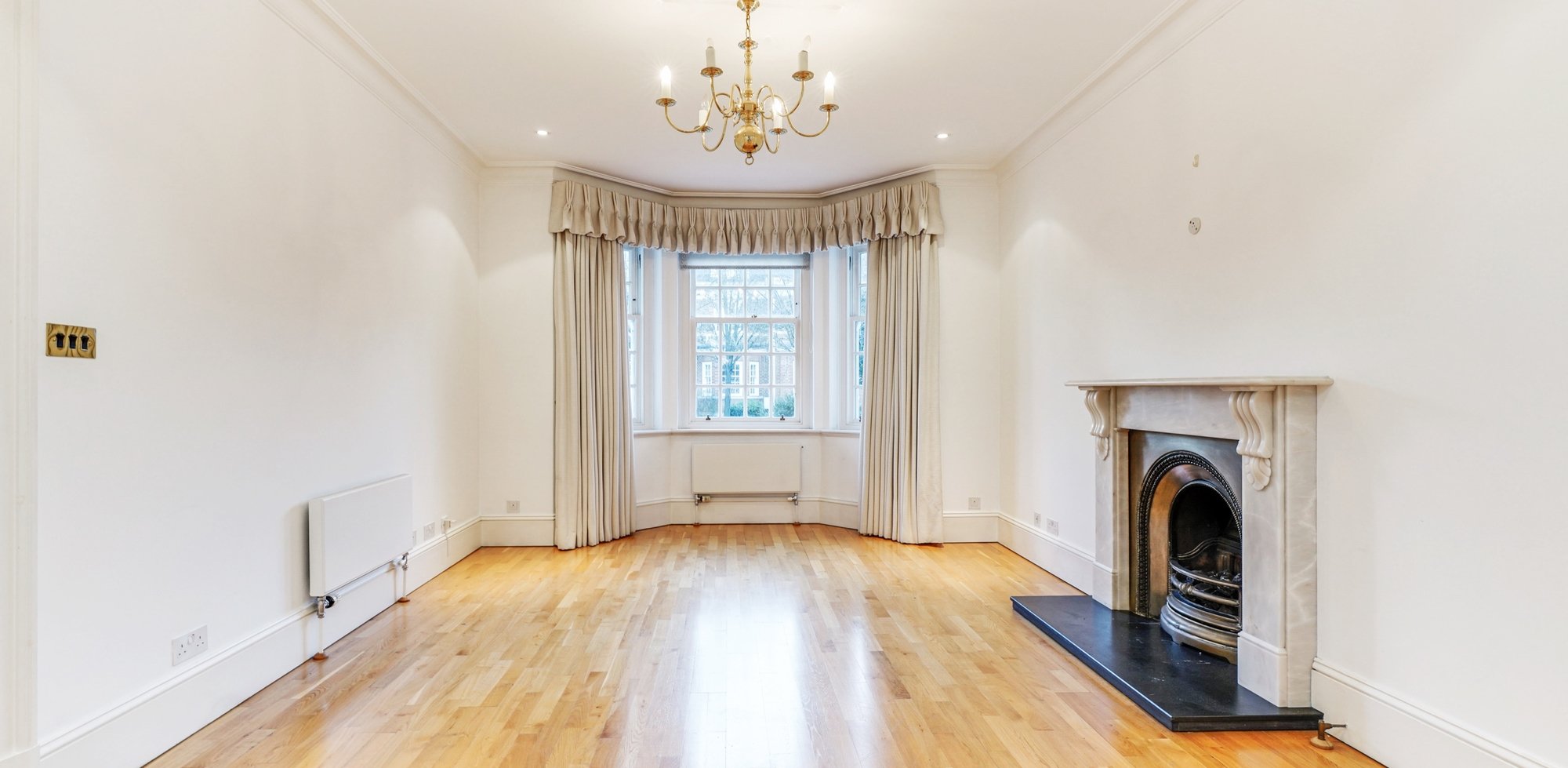 House To Rent in Redcliffe Gardens, Grove Park Road, Chiswick, W4